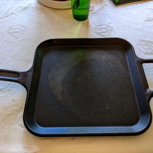 LODGE cast IRON square skillet